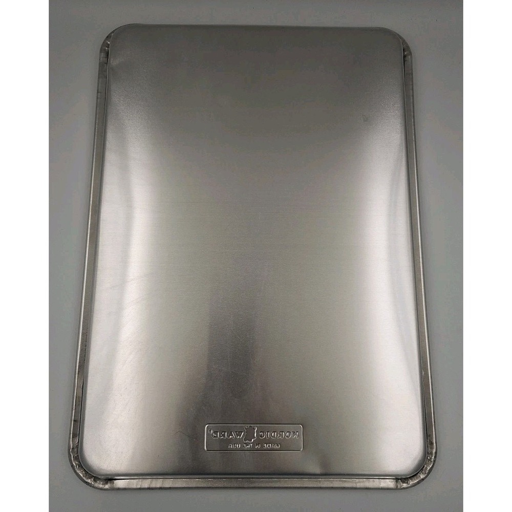 Nordic Ware Naturals® Nonstick Jelly Roll Baking Sheet Pan 15.8" X 11.3" X 1.0" - Picture 2 of 3